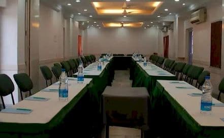 Park Palace Hotel Hazra Photo Park Palace Hotel Hazra Hotel in Hazra