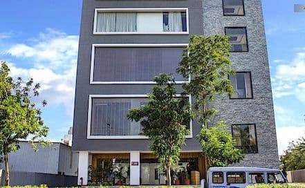 Pinnacle Grand Hotel Sola Photo Pinnacle Grand Hotel Sola Hotel in Sola