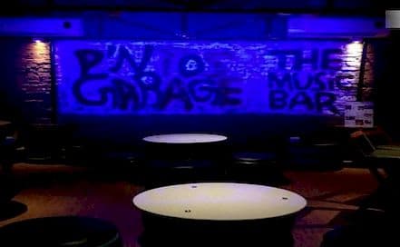 P'ntos Garage Mira Road Photo P'ntos Garage Mira Road Lounge in Mira Road