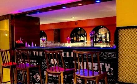 Q bar- The quarter club Andheri Photo Q bar- The quarter club Andheri Lounge in Andheri