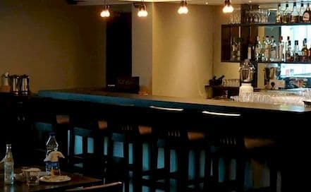 Quarter Piller Khar Photo Quarter Piller Khar Lounge in Khar