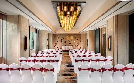 Royal Hometel Suites Mira Road Photo Royal Hometel Suites Mira Road Hotel in Mira Road