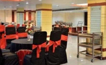 S K Crown Banquet Sector 32, Faridabad Photo S K Crown Banquet Sector 32, Faridabad AC Banquet Hall in Sector 32, Faridabad