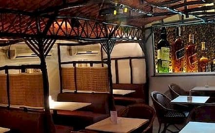 The Cottage Bar - Abbott Hotel Vashi Photo The Cottage Bar - Abbott Hotel Vashi Lounge in Vashi