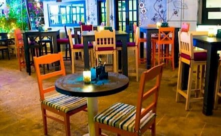 The Looney The Lover & The Poet Khar Photo The Looney The Lover & The Poet Khar Lounge in Khar