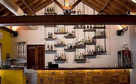 The Tipsy townhouse Fort Photo The Tipsy townhouse Fort Lounge in Fort