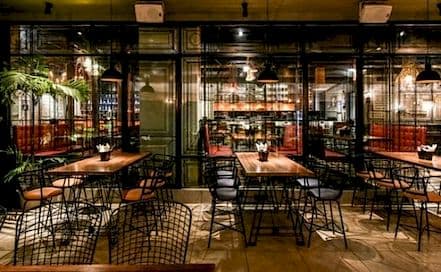 True Tramm Trunk BKC Bandra Photo True Tramm Trunk BKC Bandra Lounge in Bandra