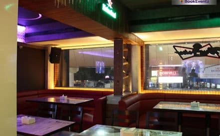 Vakaoo Sports Lounge Borivali Photo Vakaoo Sports Lounge Borivali Lounge in Borivali